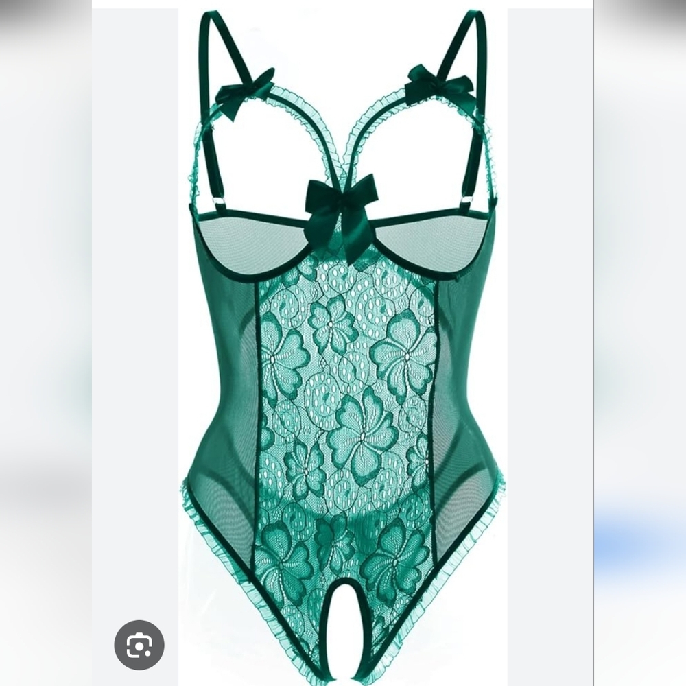 Green Lace Bodysuit Sleepwear Lingerie with Floral Design.  Size 3XL.